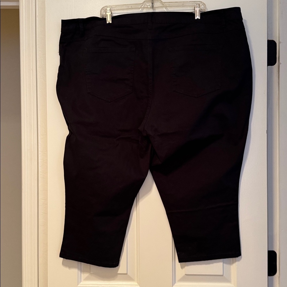 Black Plus Size Capri - Picture 2 of 2